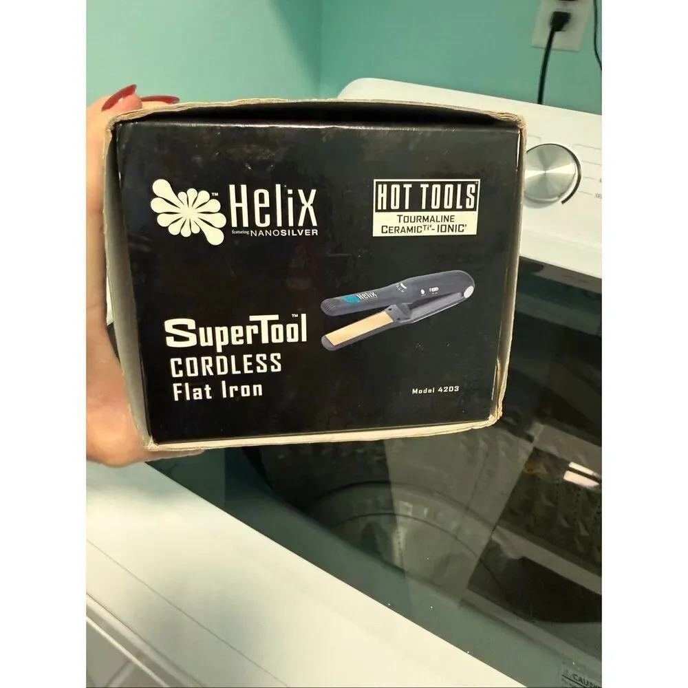 Hot Tools Helix Super Tool Cordless Flat Iron Hair Straightener Model 4203 NEW